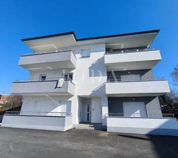 Viškovo stan, 2s+db sa 3 parkinga - cover