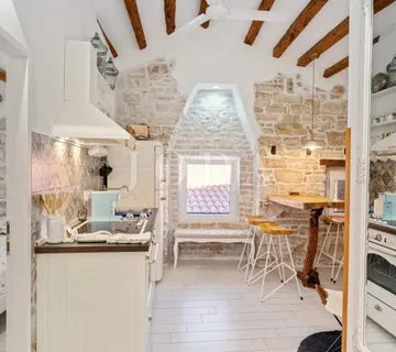 Dva prekrasna apartmana u centru ROVINJA - cover