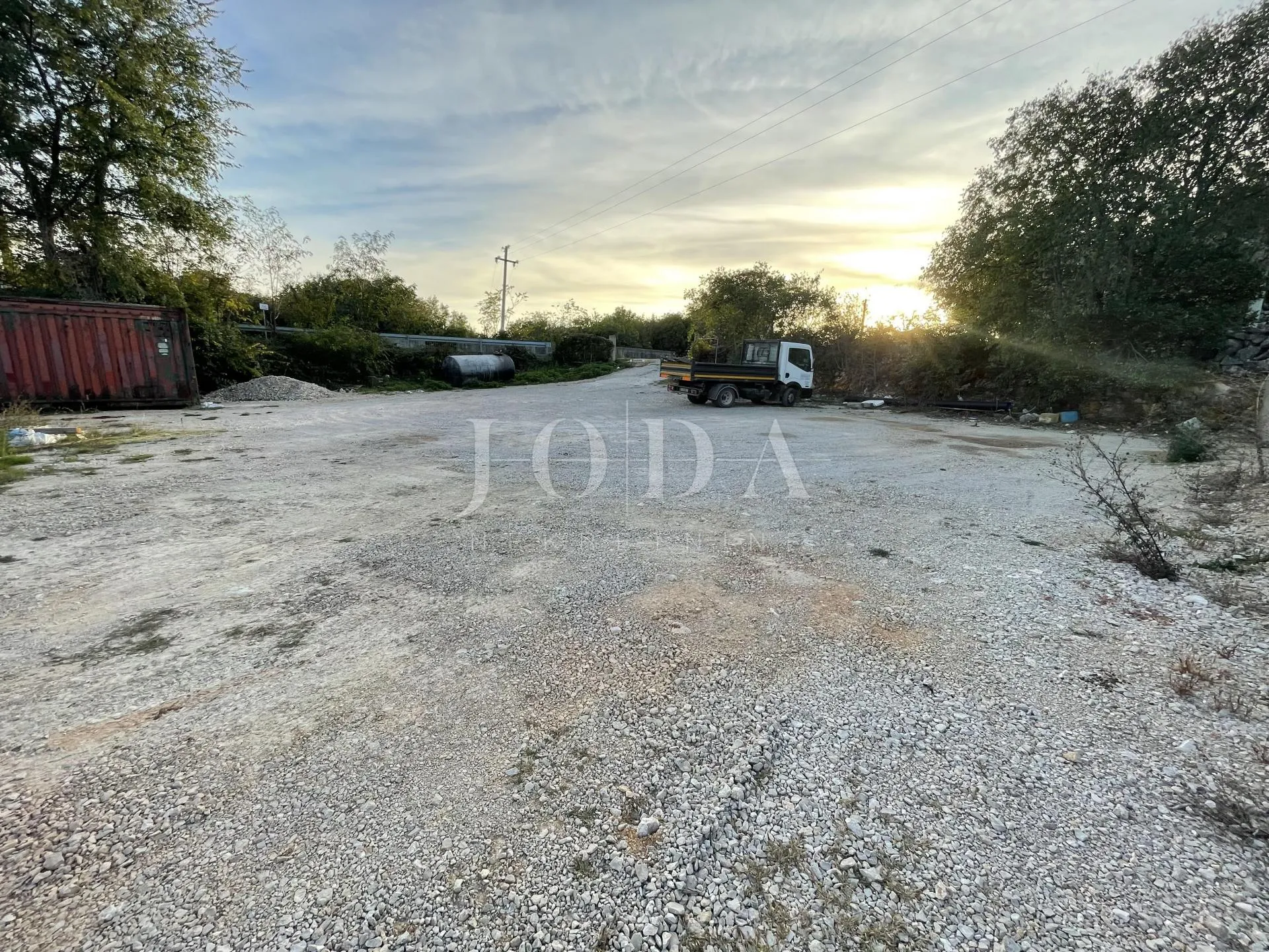 Zemljište s građevinskom dozvolom - cover