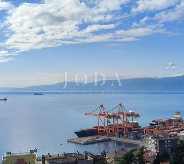 Rijeka, Krimeja stan sa dva balkona - cover