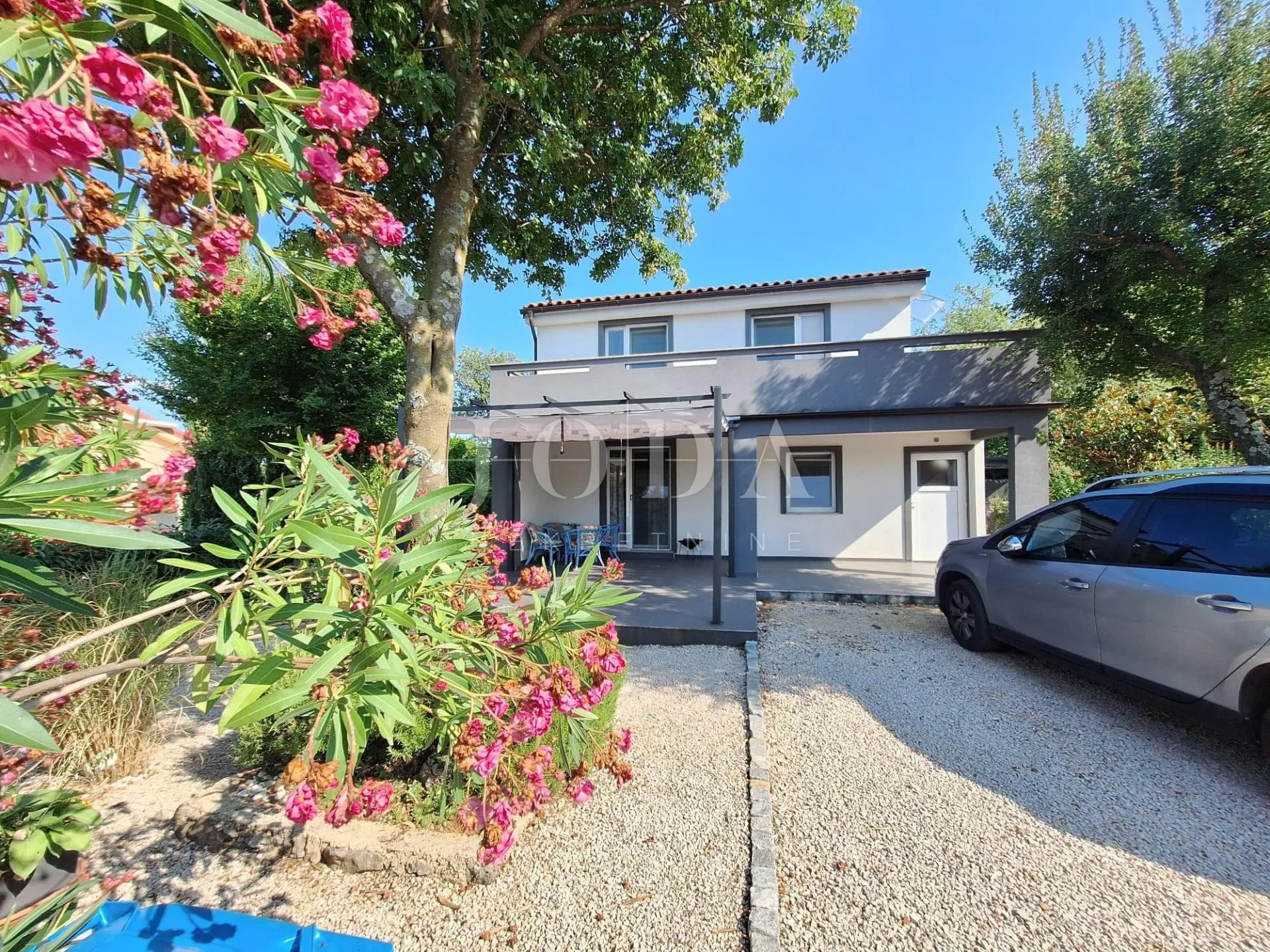 Otok Krk - Samostojeća kuća s lijepom okućnicom - cover