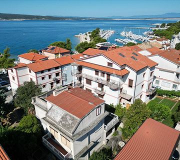 Crikvenica, kuća uz more, idealna prilika za renovaciju u drugom redu - cover