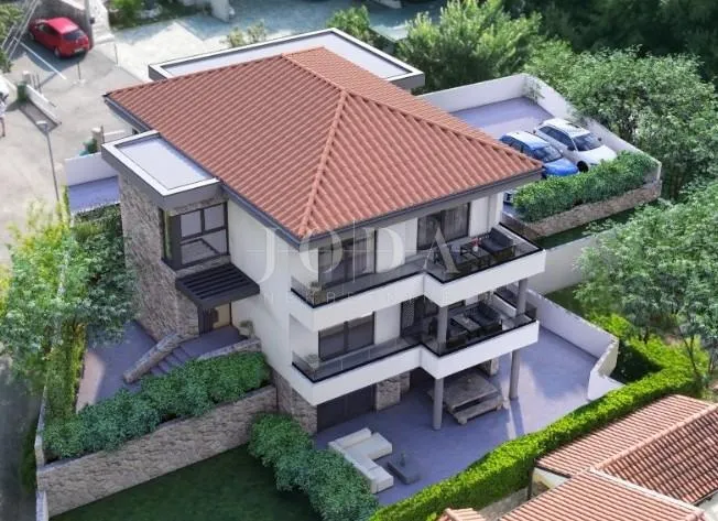 Prizemni stan s okućnicom 150m od mora - cover