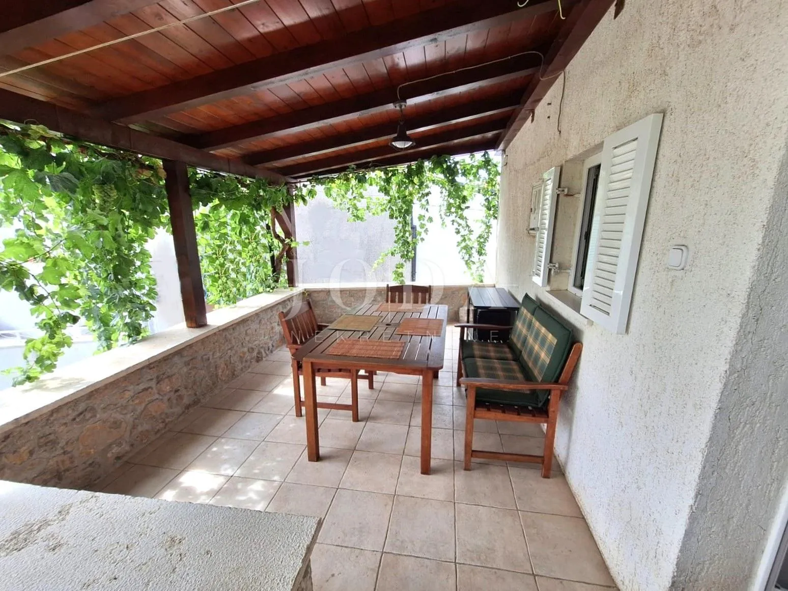 Kuća blizu mora s dva apartmana - Punat - cover