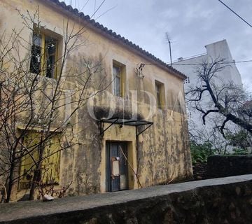 Crikvenica, kuća u centru sa okućnicom - cover
