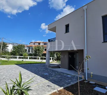 Jadranovo novogradnja - cover