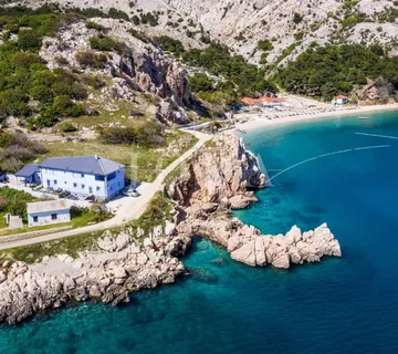 Baška – kuća prvi red do mora, 4 apartmana - cover