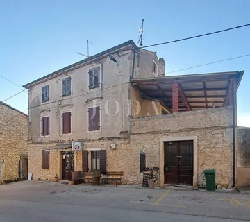 Opremljena Konoba sa terasom te stanom,BRTONIGLA - cover