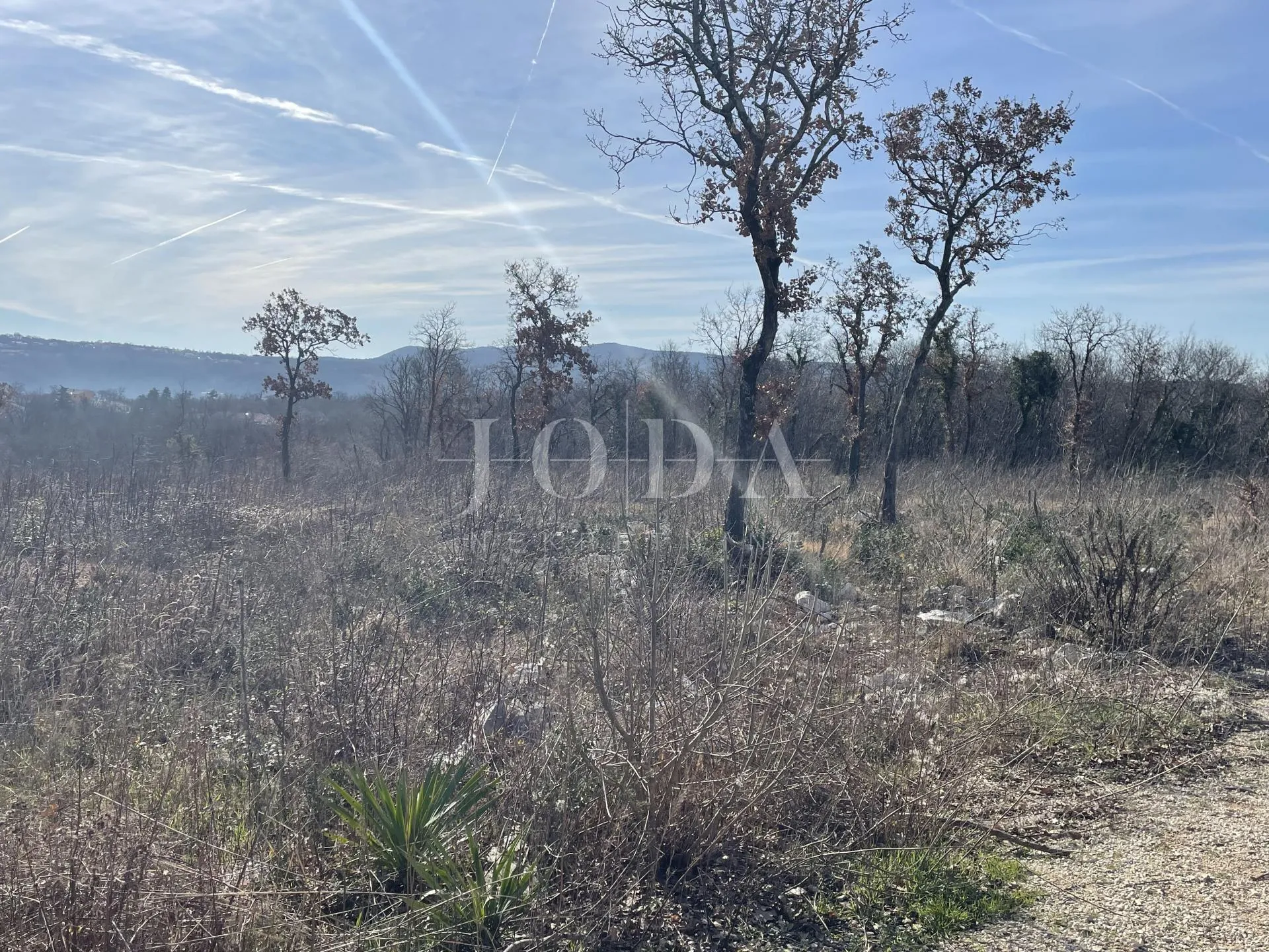 Labin, građevinsko zemljište u mirnom okruženju, u blizini grada - cover