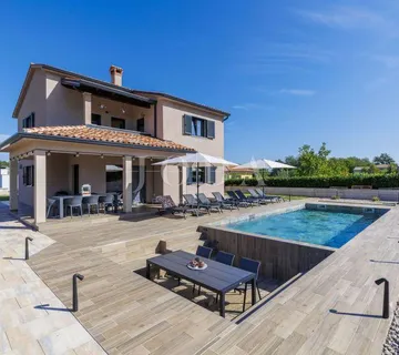 Labin, okolica, moderna Villa s bazenom i velikom okućnicom - cover