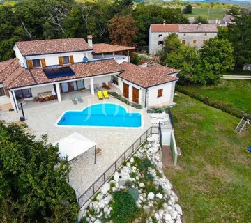 Žminj, okolica, prekrasna Villa u srcu Istre - cover