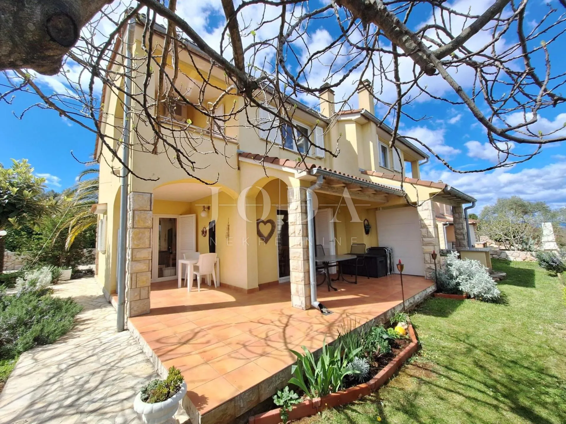 Kuća 200 metara od mora, Malinska! - cover