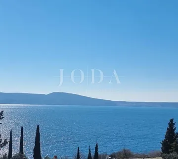 NOVI VINODOLSKI, kuća na izvrsnoj lokaciji 80m od mora - cover