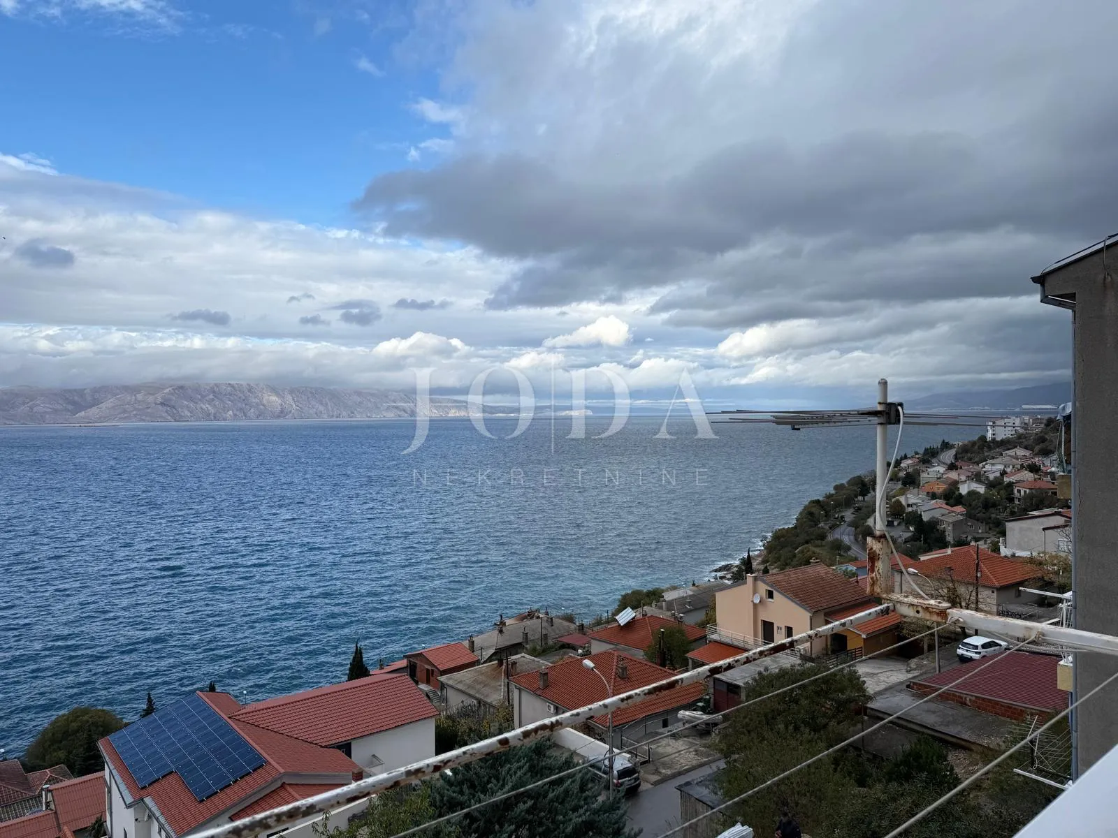 Senj - stan s otvorenim pogledom na more, blizu centra - cover