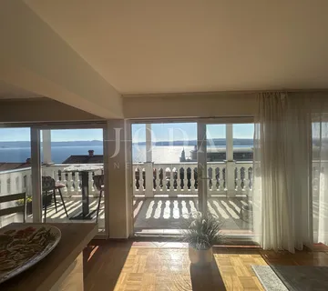 Crikvenica-Prostrani stan u blizini mora - cover