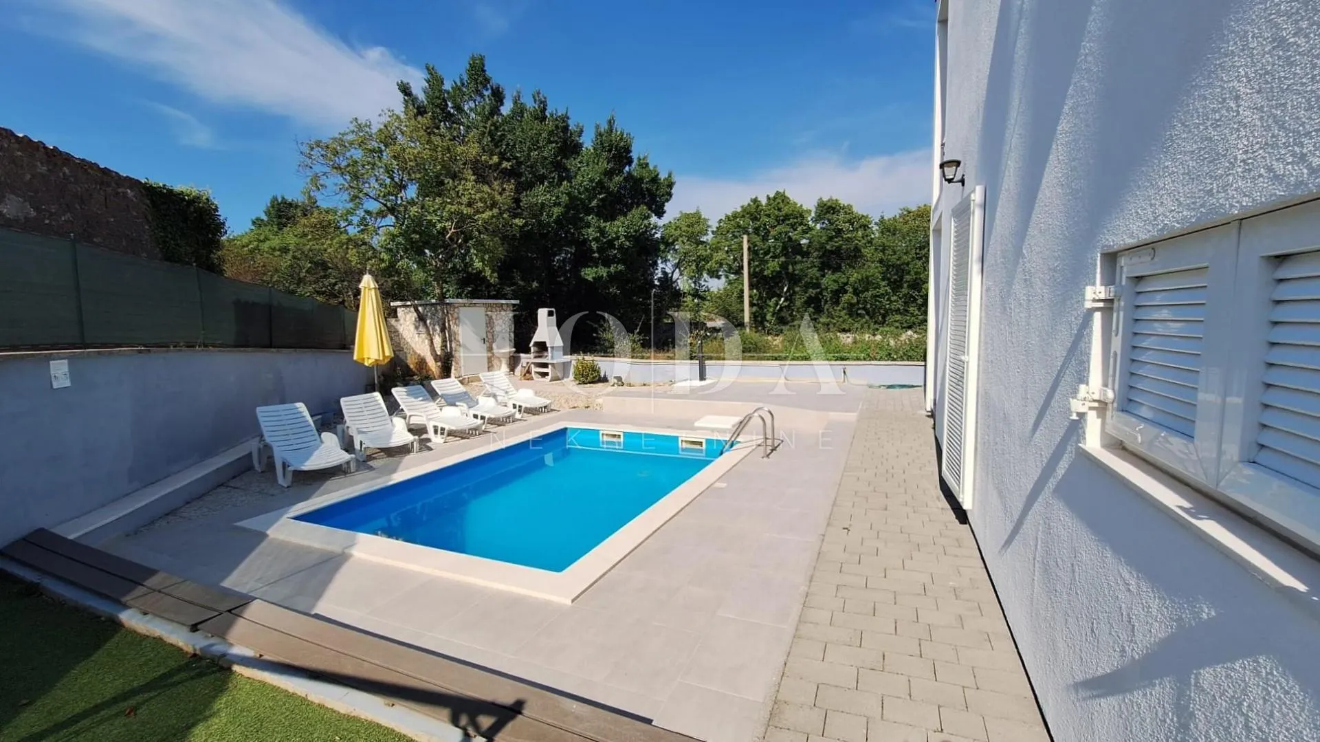 Apartman s bazenom na mirnoj lokaciji blizu Malinske - cover