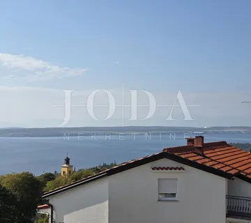 Dramalj, lijepi stan sa balkonom i pogledom na more - cover