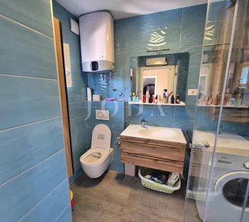 Novouređeni apartman na mirnoj lokaciji - cover