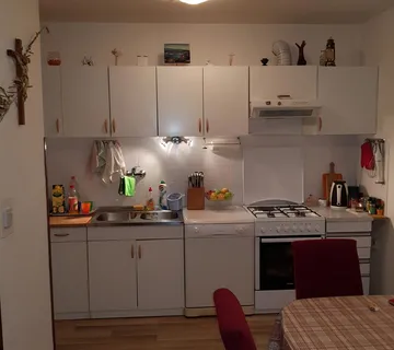 Stan Šibenik kompletno namješten 81m2, 4-sobni - cover