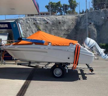 QX 520 plovilo - cover