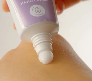 Natural Boost – Hand Cream – White Tea 30ml - Zagreb
