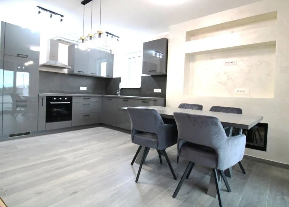 Stan Prodaja Poreč 80.27 m2 (prodaja) - cover