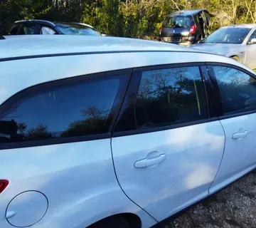 FORD FOCUS MK3.5 2016 KARAVAN STAKLA VRATA - cover