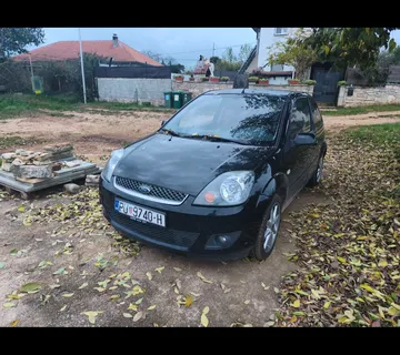 Ford Fiesta mk5 2007. 98.000tkm - cover