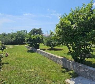 Prodaje se građevinsko zemljište 1070 m2, Krnica - cover