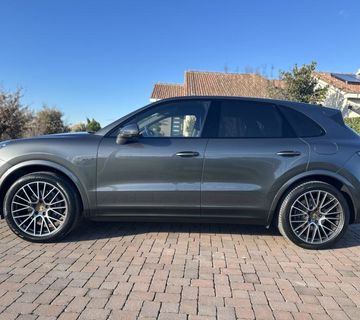 Porsche Cayenne E-Hybrid *GARANCIJA* Matrix/360/BOSE/21"/Zračni/Pano - cover