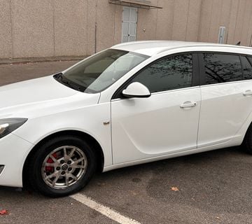Opel Insignia 2,0 CDTI - cover