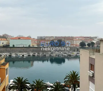 ZADAR/BRANIMIROVA OBALA-RENOVIRAN DVOSOBAN STAN S LIFTOM,60M2,LOKACIJA - cover