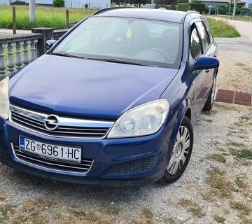 Opel Astra  - cover
