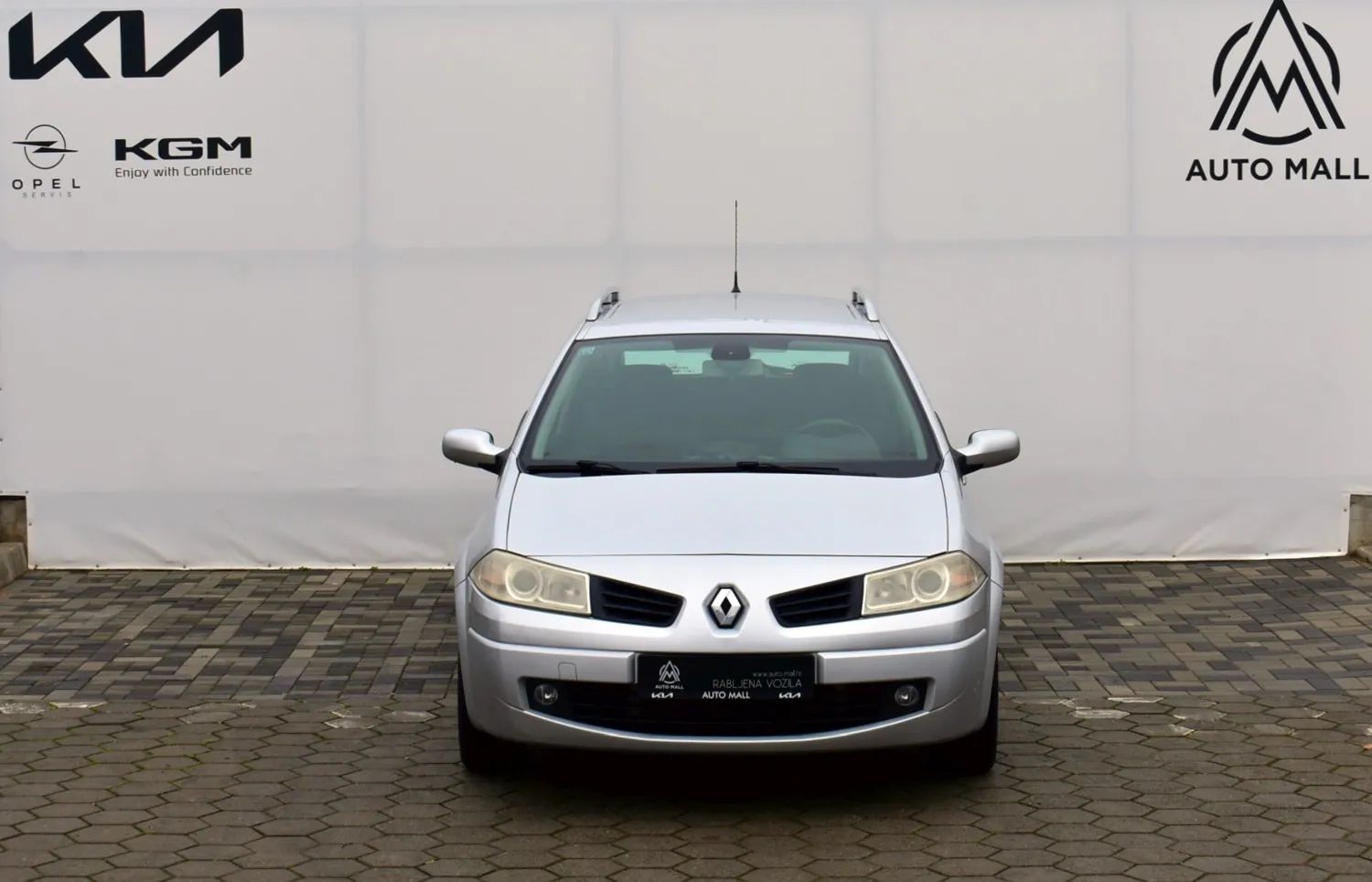 Renault Megane Grandtour 1,5 DCi *REGISTRACIJA DO 08/2026* - cover