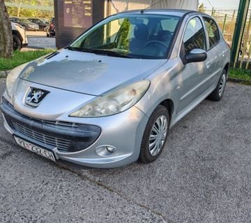 Peugeot 206+ 1,4 - PRVI VLASNIK - REGISTRIRAN GODINU DANA - KLIMA - cover