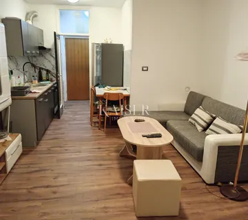 Istra, Umag, obnovljena garsonijera na dobroj lokaciji