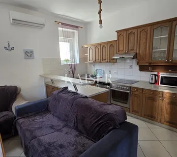 Novi Vinodolski - najam, stan sa jednom spavaćom sobom