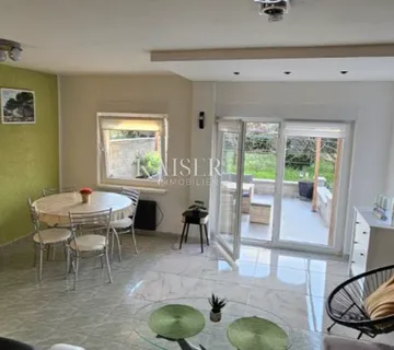 Istra - Poreč, opremljen stan u prizemlju - cover