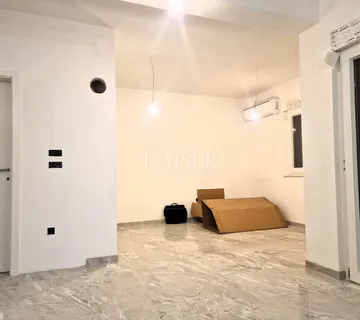 Zadar - Pridraga kuća 2 stana, novogradnja, investicija - cover