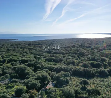 Cres, Plat - kameni objekt na prostranom zemljištu - cover