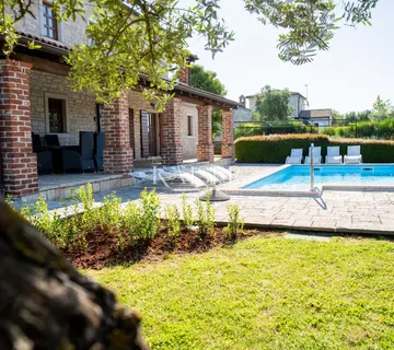 Poreč, Istra, okolica, prekrasna kamena vila sa bazenom - Sveti Lovreč Pazenatički