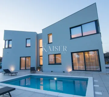 Otok Krk, - Kornić: Ekskluzivna vila sa grijanim bazenom - cover