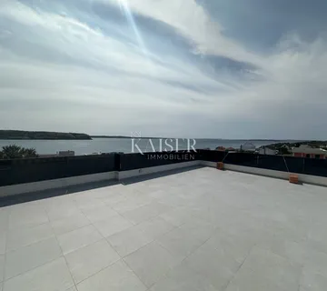 Zadar, Rtina - Luksuzna vila s bazenom, 250 m od plaže - cover