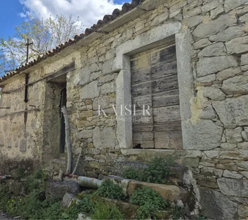 Istra, Buzet - kamene ruševne starine, 56m2, za obnovu