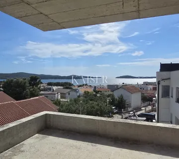 Tribunj, Šibenik -Elegantan dvosobni stan s dvije kupaonice 300 m od mora, UŠTEDA 3%