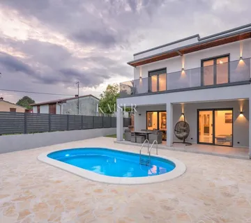 Istra, Labin - novogradnja s bazenom, 130 m2 - cover