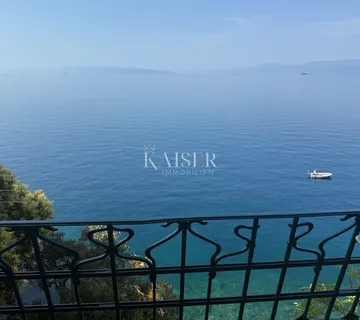 Rijeka, Pećine - Stan prvi red do mora i studio apartman u suterenu