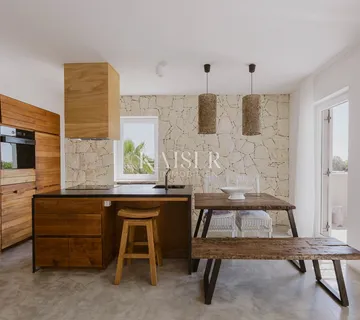 Otok Lošinj, Nerezine, stan od 83 m² - cover