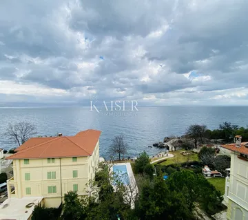 Lovran – Veliki stan 4S+DB s predivnim pogledom - cover