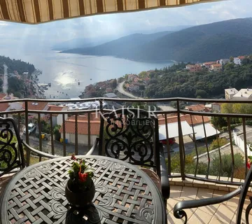 Istra, Rabac – ekskluzivna kuća s četiri stana i otvorenim pogledom na more - Rabac, Labin